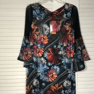 Isle Floral Dress With Bell Sleeve Size Small NWT